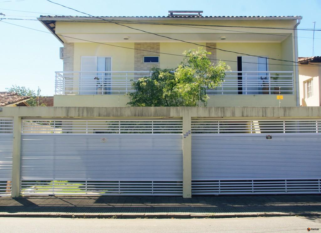 Casa de Condomínio à venda com 5 quartos, 360m² - Foto 2