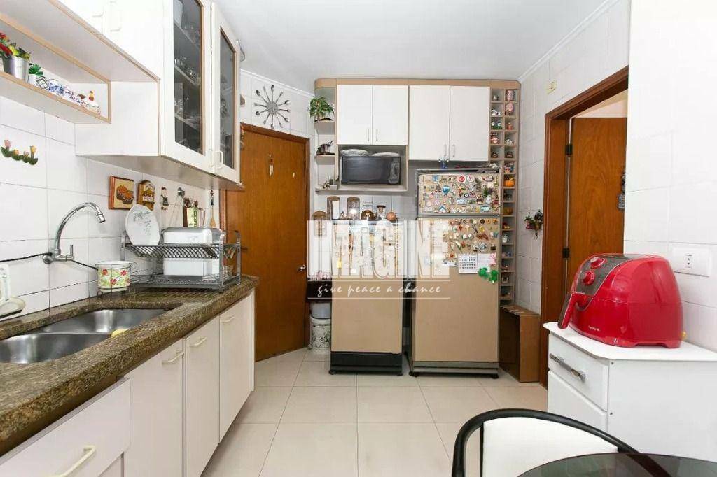 Apartamento à venda com 3 quartos, 107m² - Foto 8