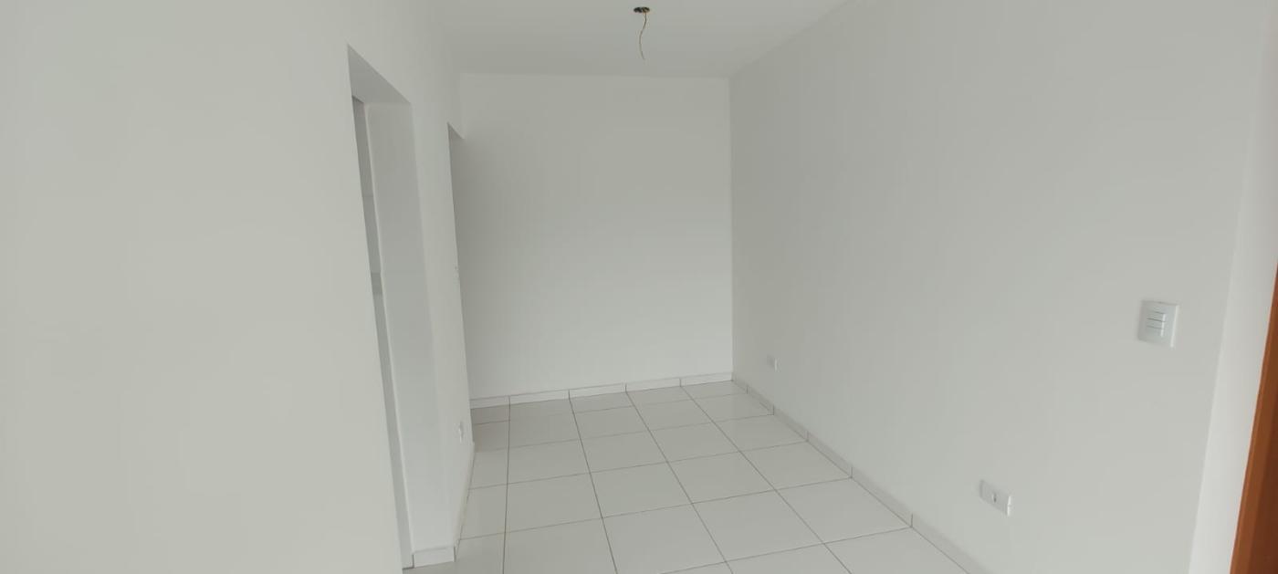 Apartamento à venda com 2 quartos, 75m² - Foto 2