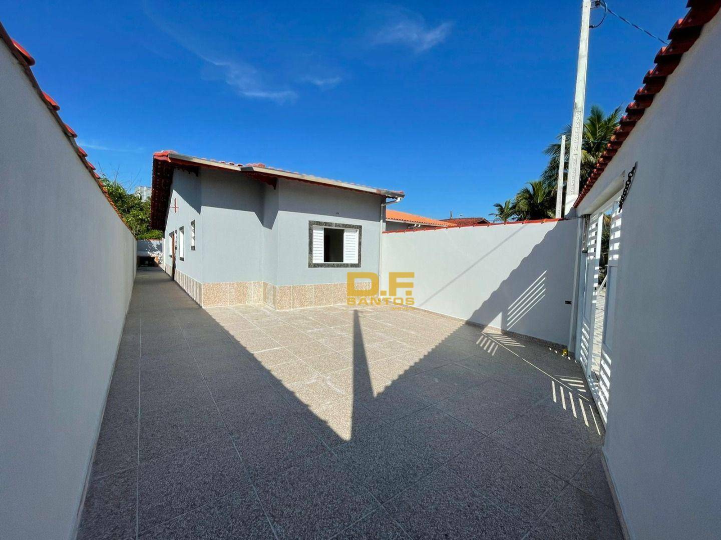 Casa à venda com 2 quartos, 73m² - Foto 1