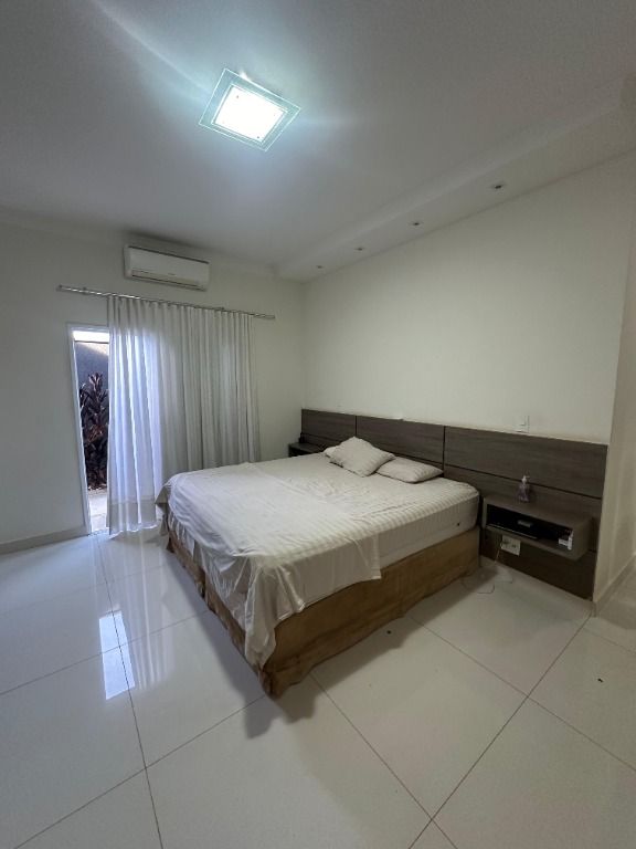 Casa de Condomínio à venda com 4 quartos, 300m² - Foto 8