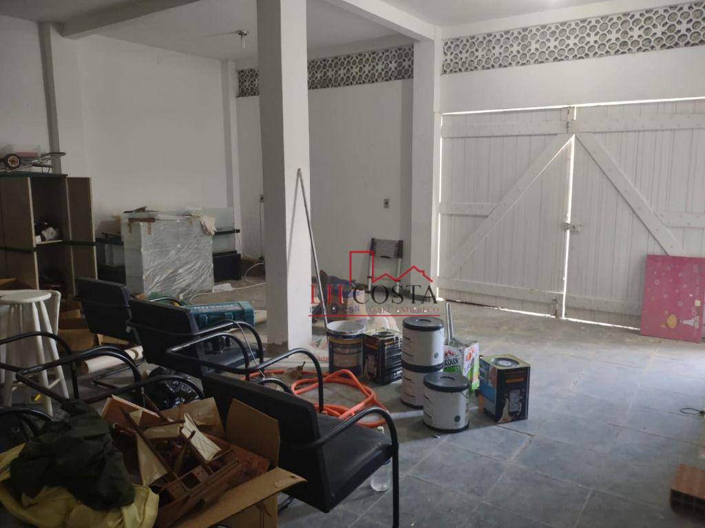 Casa de Condomínio à venda com 3 quartos, 380m² - Foto 46