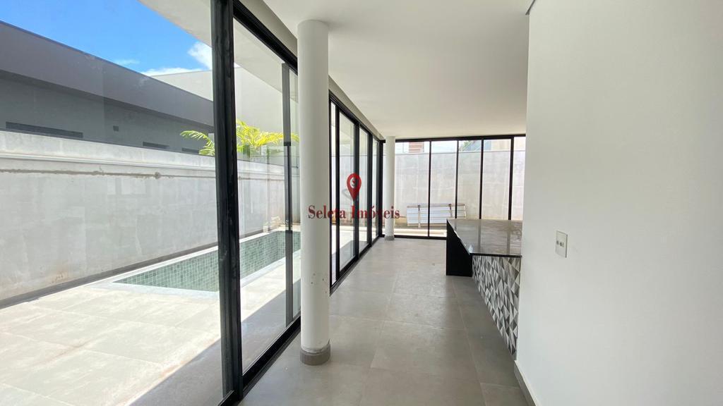 Casa à venda com 5 quartos, 298m² - Foto 12