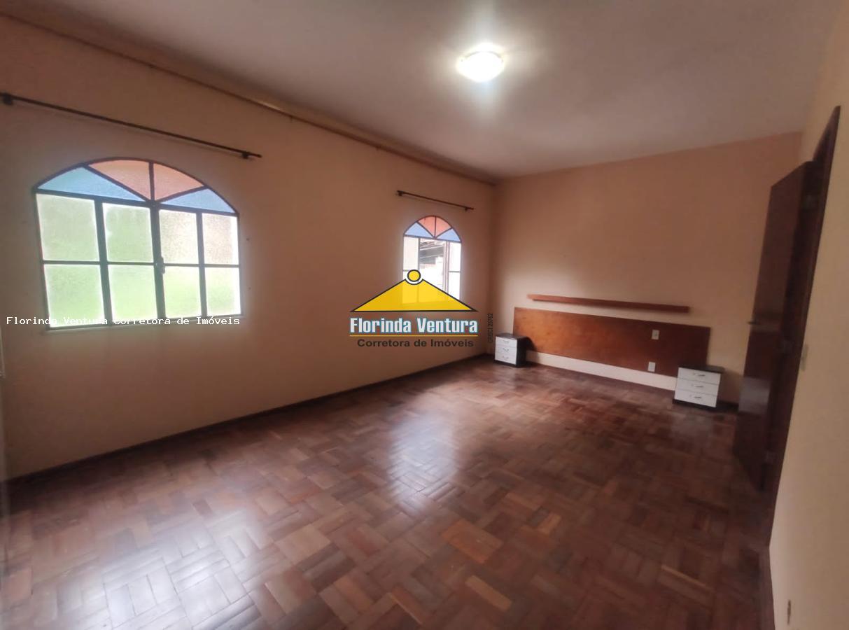 Casa à venda com 4 quartos, 181m² - Foto 15