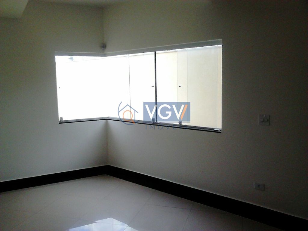 Sobrado à venda com 3 quartos, 140m² - Foto 4