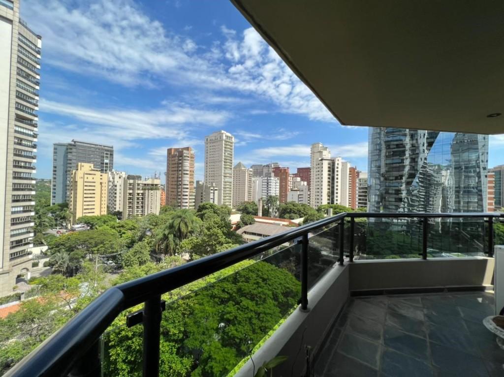 Apartamento à venda com 3 quartos, 220m² - Foto 30