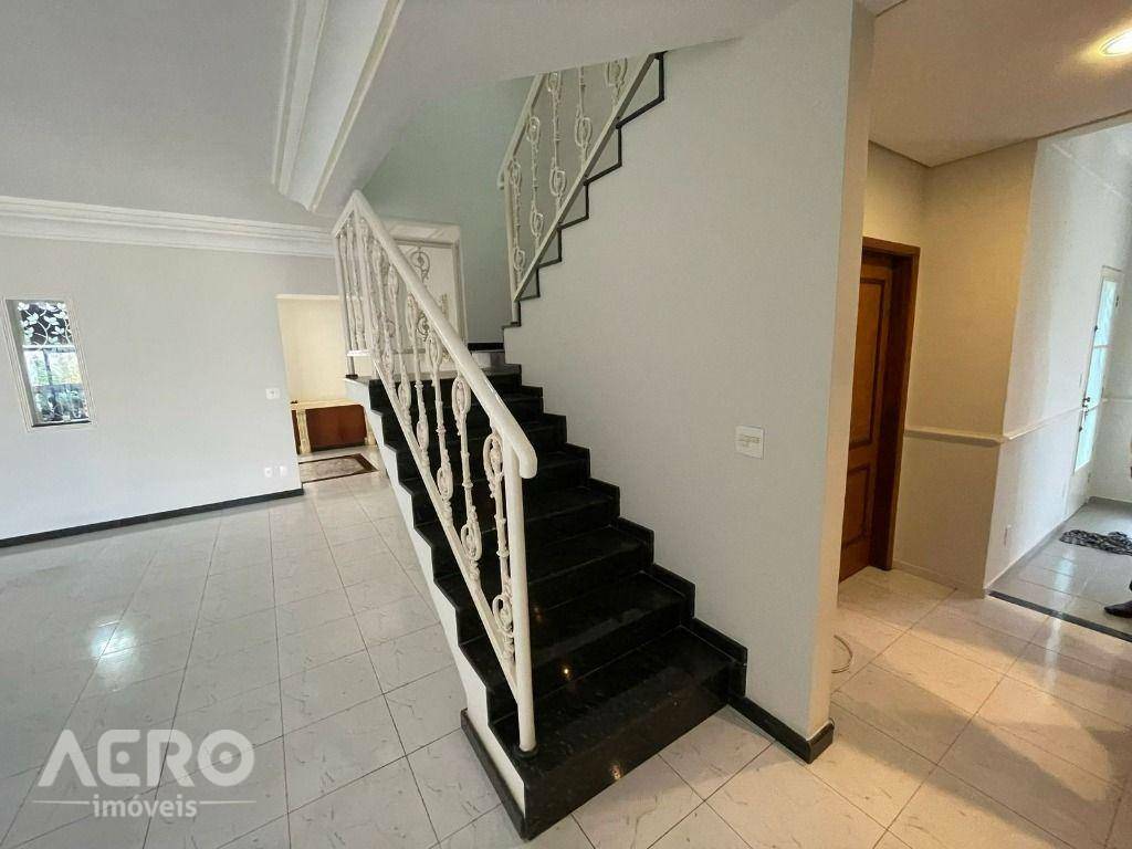 Casa de Condomínio para alugar com 4 quartos, 410m² - Foto 51