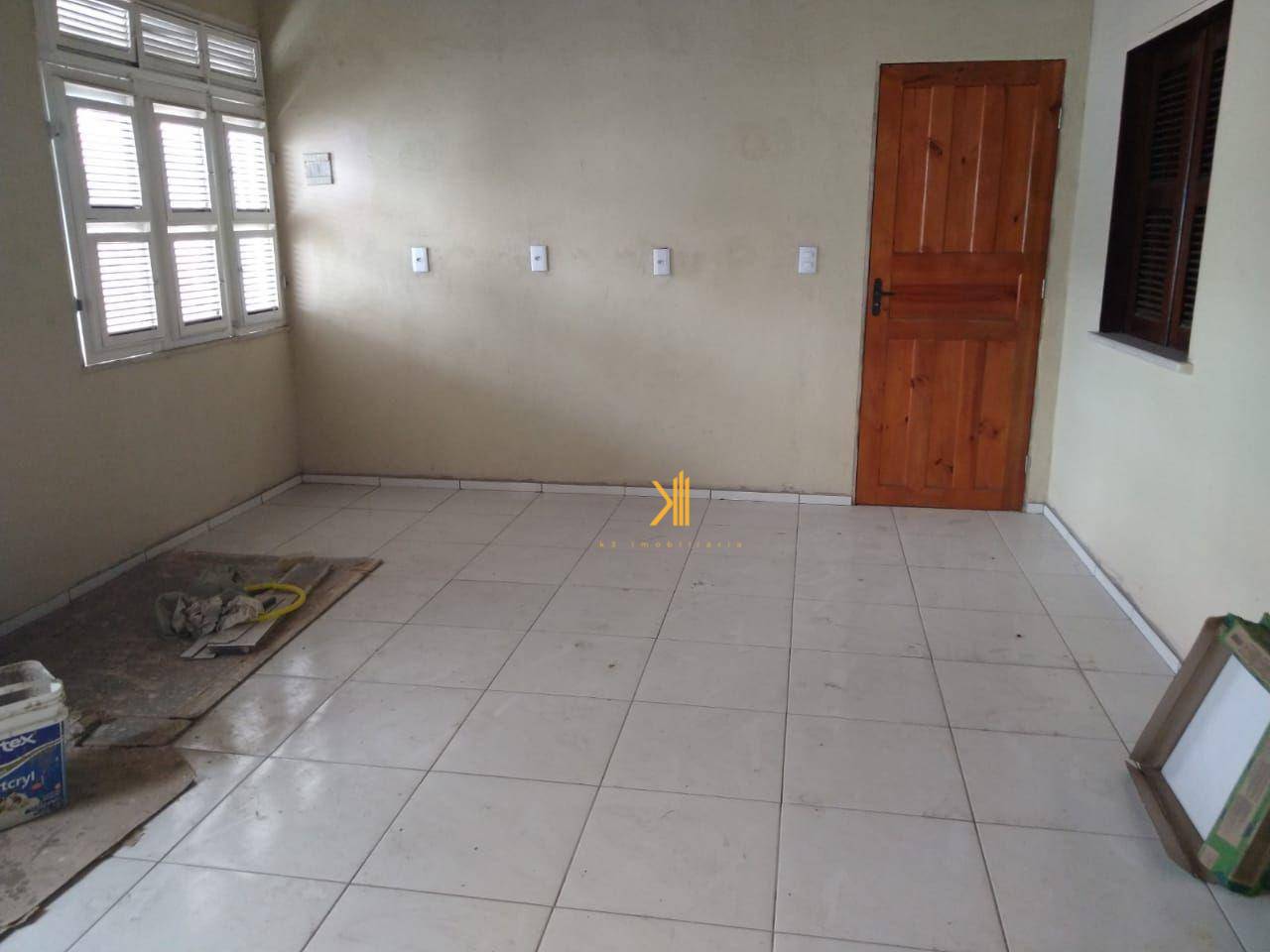 Casa à venda com 4 quartos, 215m² - Foto 11