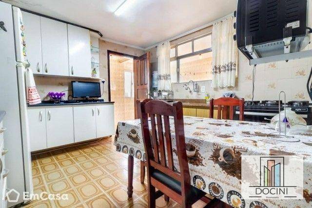 Casa à venda com 6 quartos, 210M2 - Foto 2