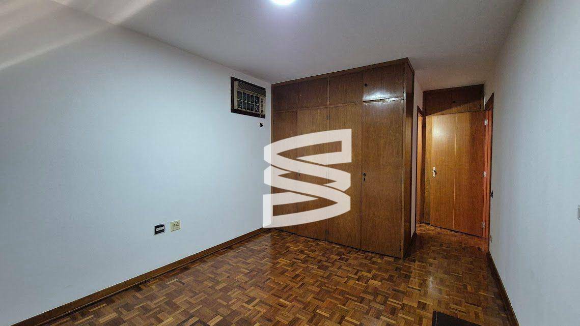 Casa à venda com 3 quartos, 568m² - Foto 26