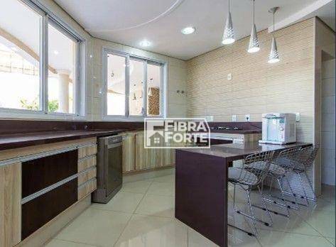 Casa de Condomínio para alugar com 4 quartos, 450m² - Foto 12