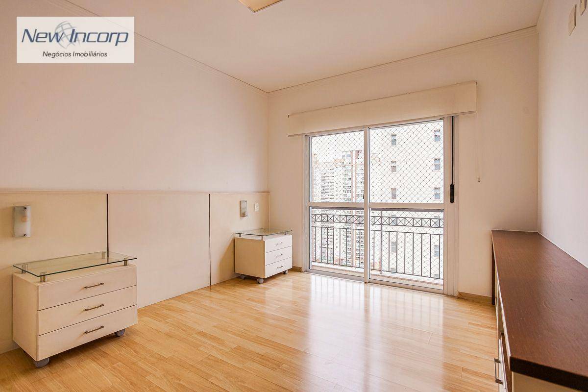 Apartamento à venda com 4 quartos, 175m² - Foto 19