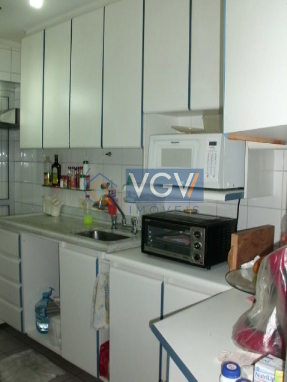 Apartamento à venda com 3 quartos, 80m² - Foto 11