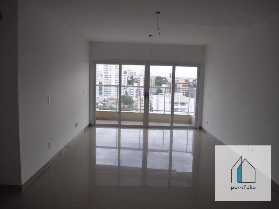 Apartamento à venda com 4 quartos, 175m² - Foto 1