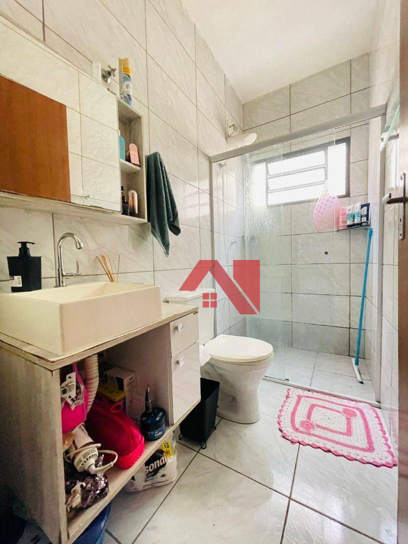 Casa à venda com 3 quartos, 68m² - Foto 11