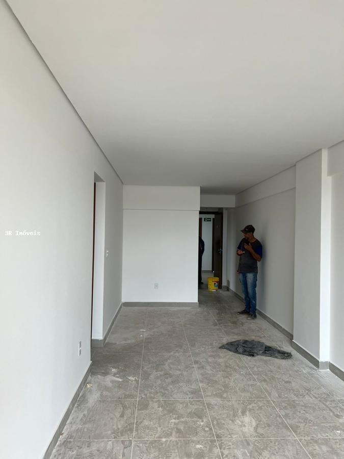 Apartamento à venda com 2 quartos, 76m² - Foto 1