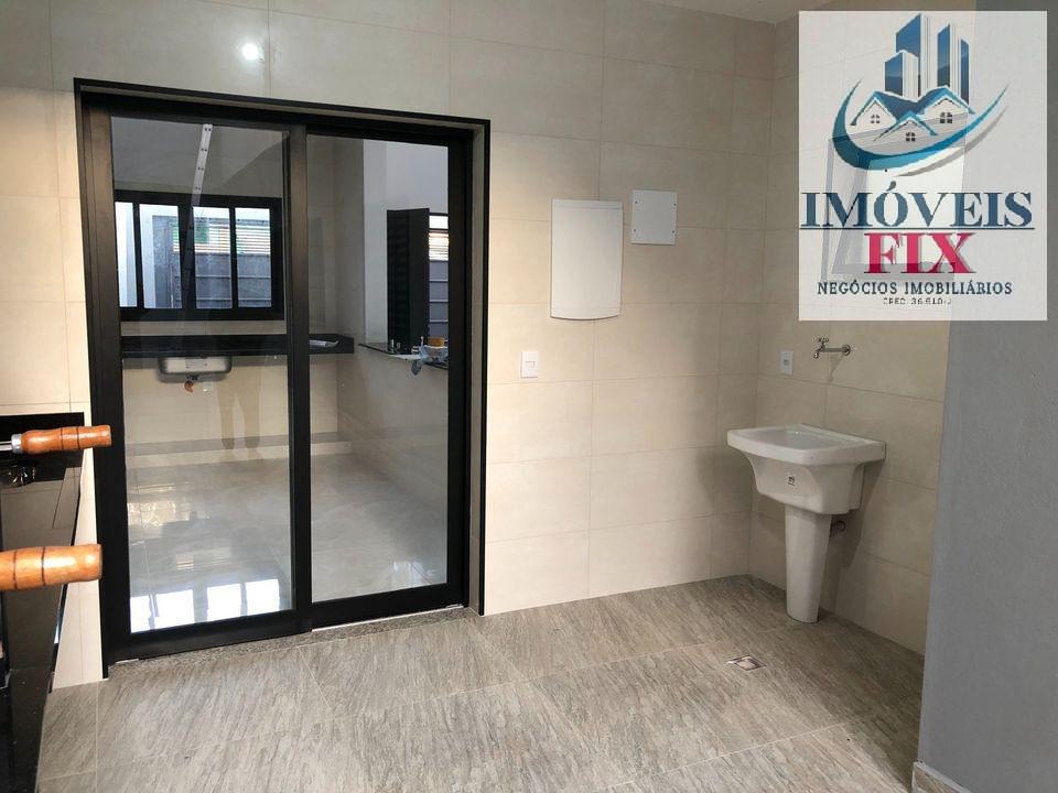 Casa à venda com 3 quartos, 105m² - Foto 3