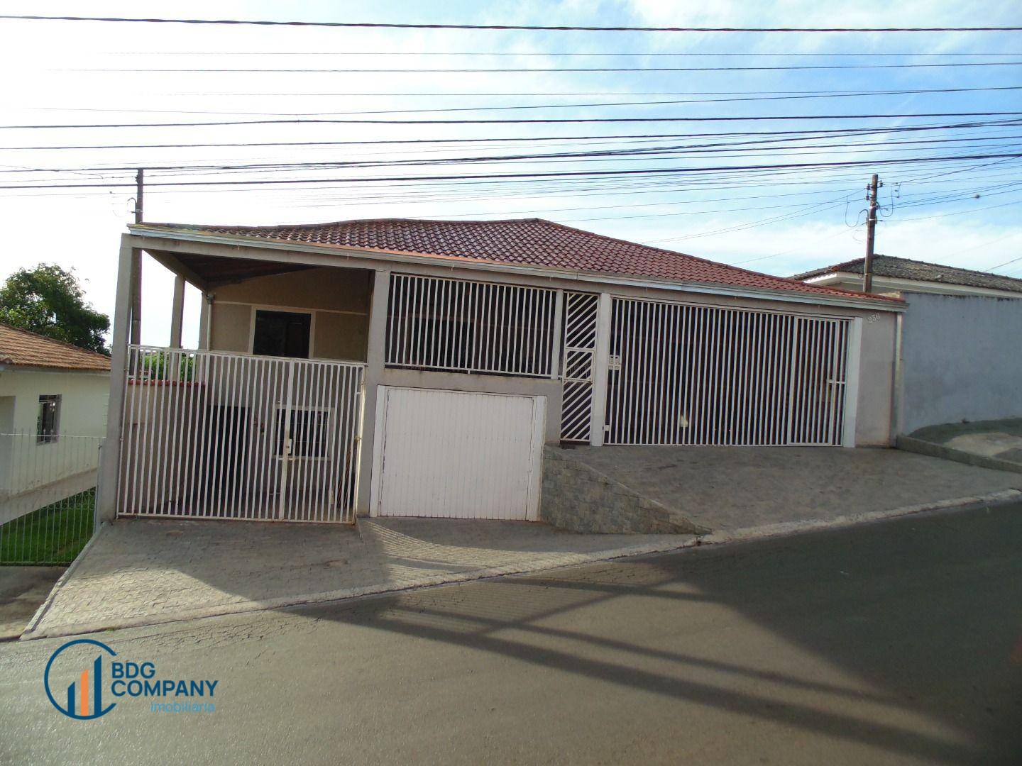 Casa, 5 quartos, 277 m² - Foto 1