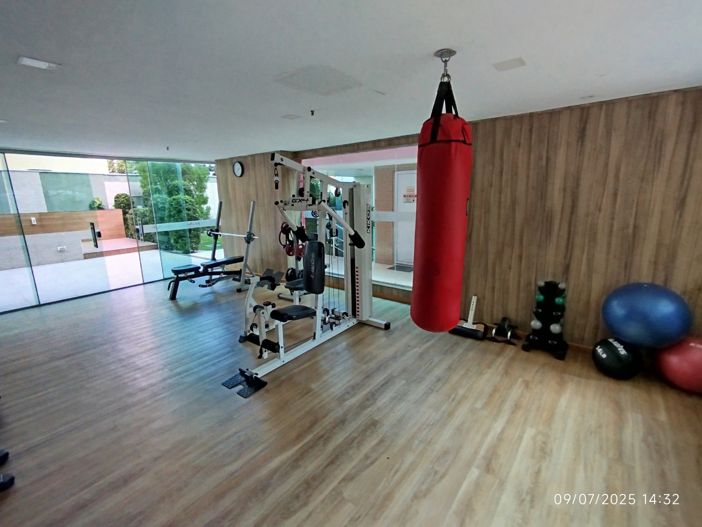 Apartamento para alugar com 3 quartos, 131m² - Foto 12