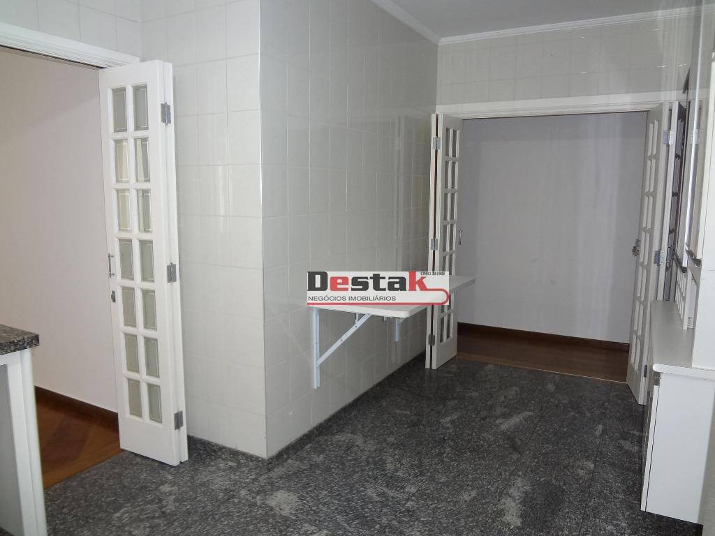 Apartamento à venda com 3 quartos, 211m² - Foto 10