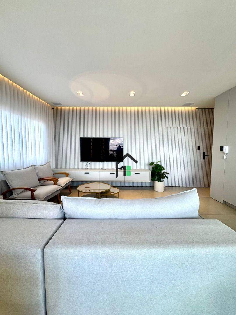 Cobertura, 3 quartos, 233 m² - Foto 4