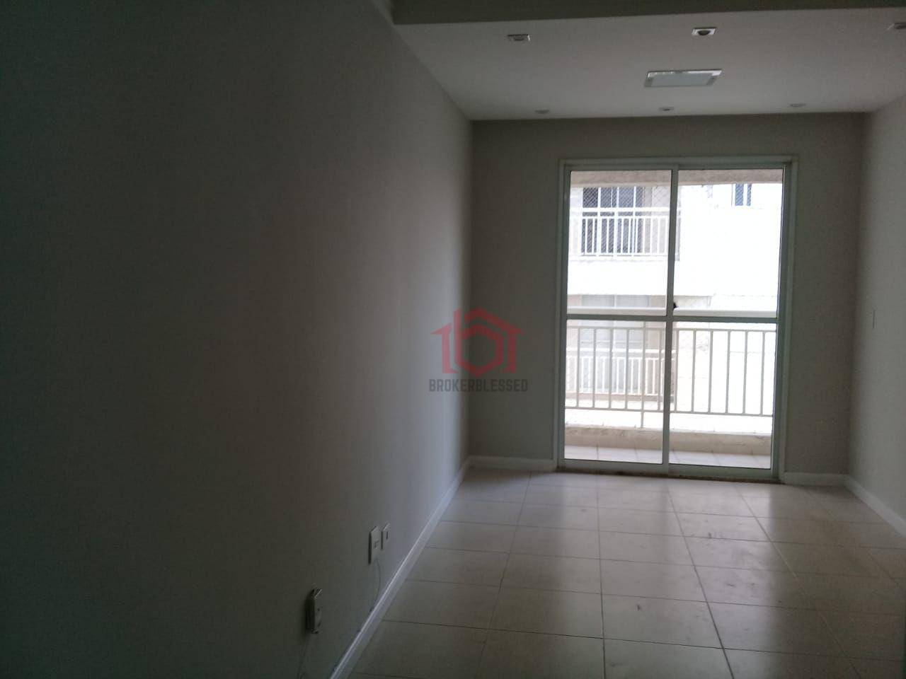 Apartamento à venda com 2 quartos, 62m² - Foto 4