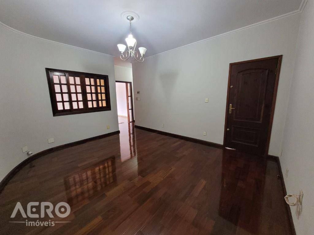 Casa à venda com 3 quartos, 172m² - Foto 3