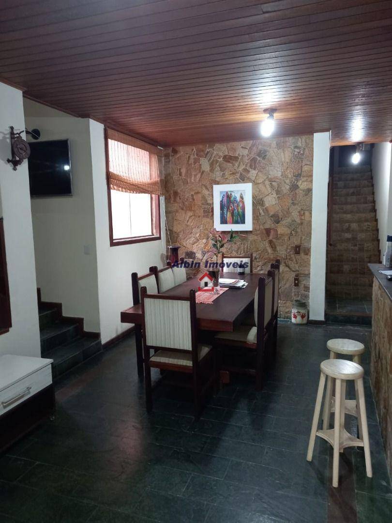 Casa à venda com 4 quartos, 187m² - Foto 5