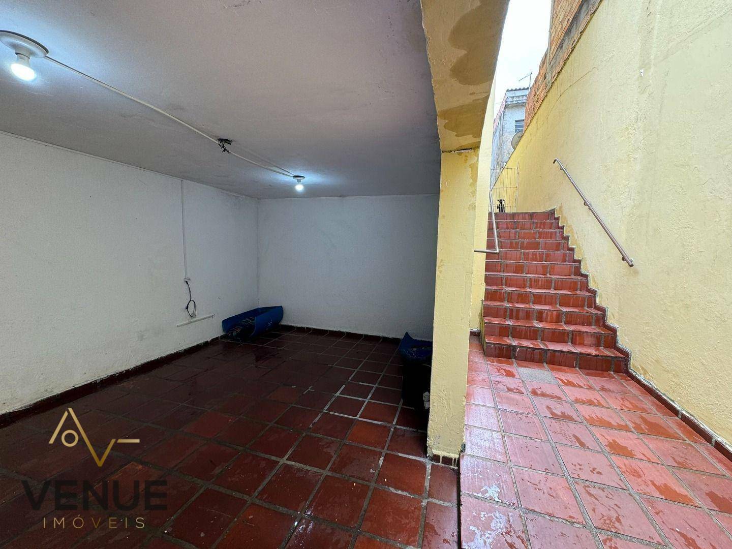 Sobrado à venda com 3 quartos, 214m² - Foto 2