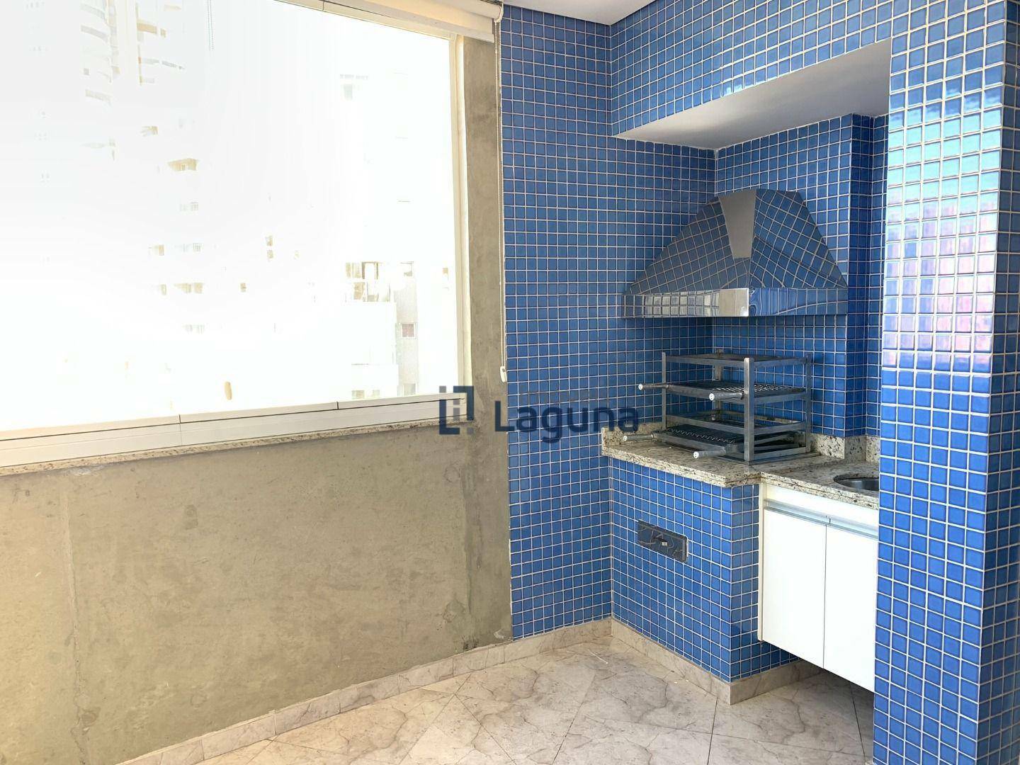 Apartamento à venda com 3 quartos, 158m² - Foto 4