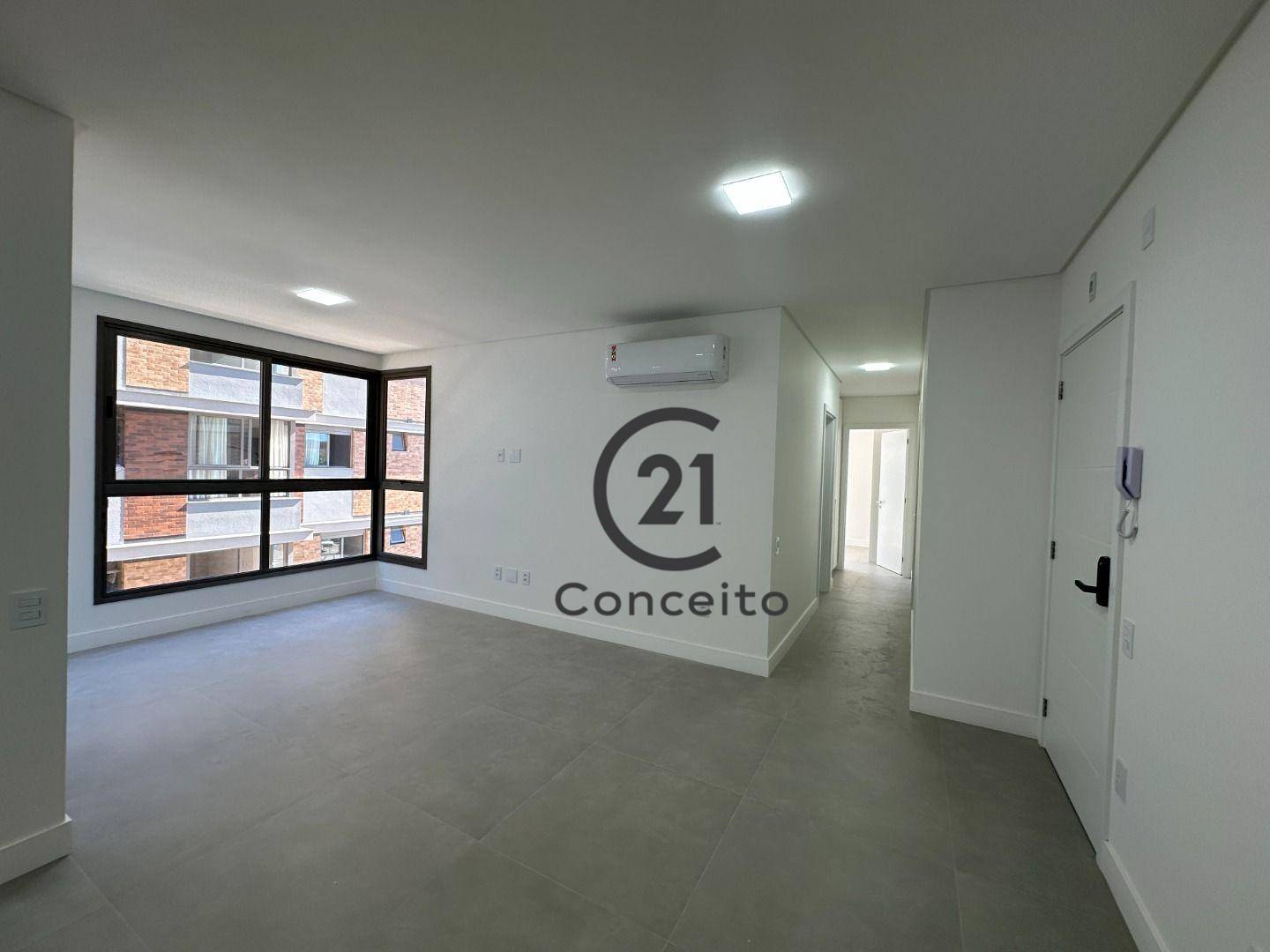 Apartamento para alugar com 2 quartos, 70m² - Foto 4