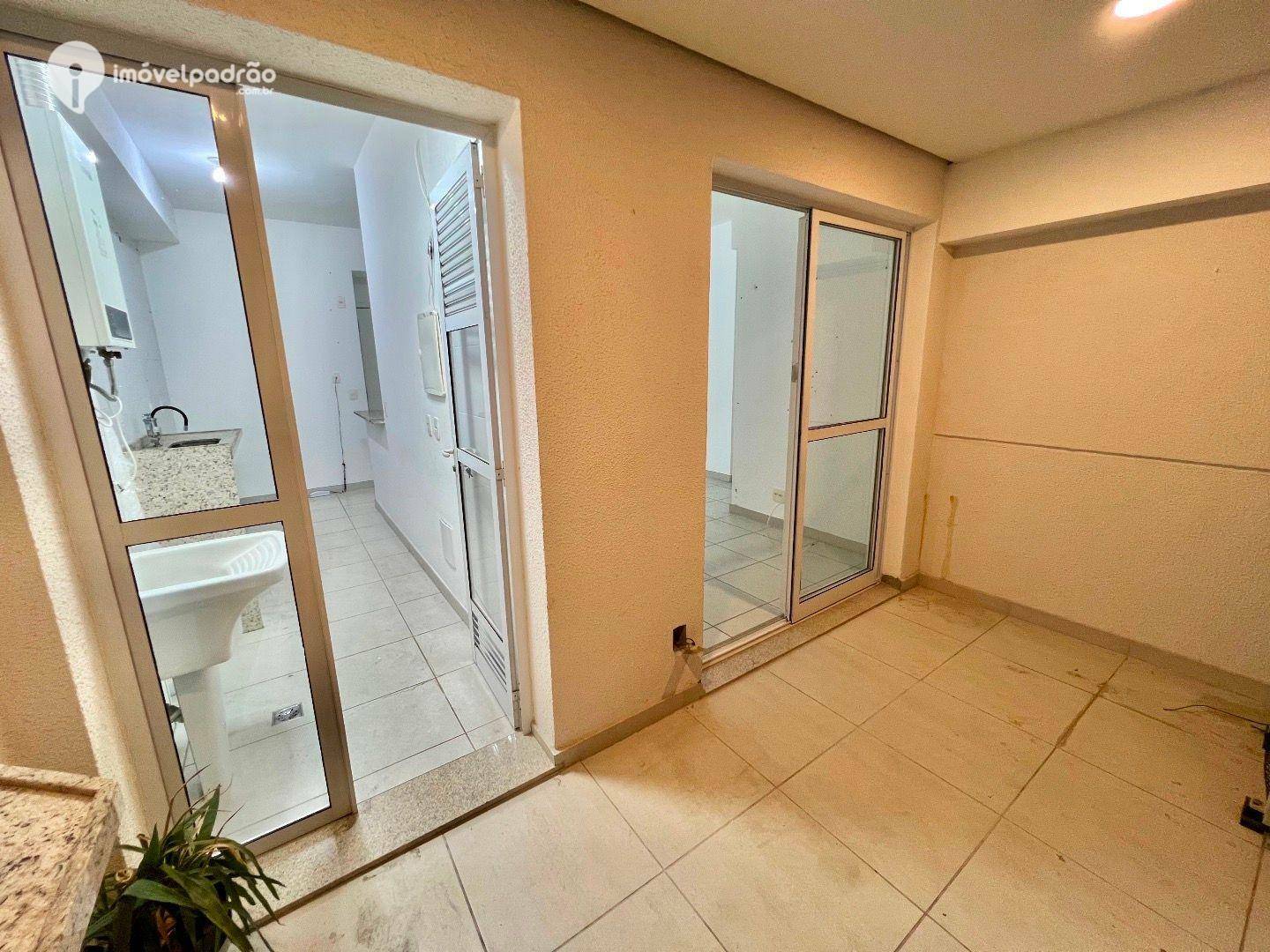 Apartamento para alugar com 3 quartos, 85m² - Foto 10