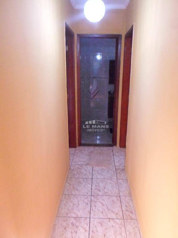 Casa à venda com 5 quartos, 220m² - Foto 16