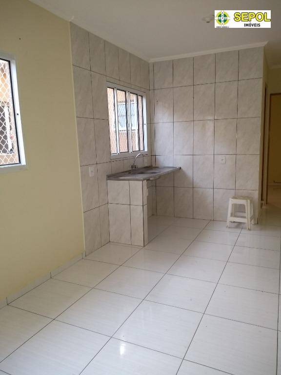 Casa de Condomínio para alugar com 2 quartos, 45m² - Foto 6