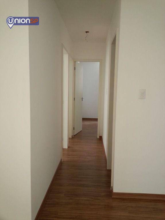 Apartamento à venda com 3 quartos, 69m² - Foto 4