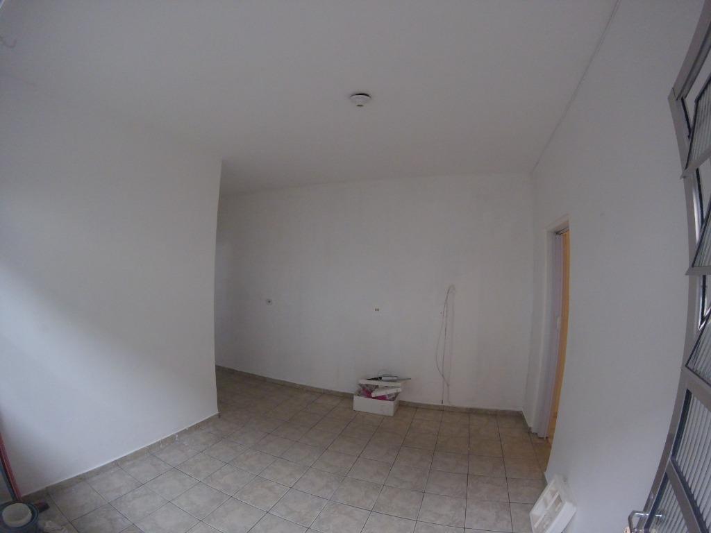 Casa à venda com 2 quartos, 80m² - Foto 2