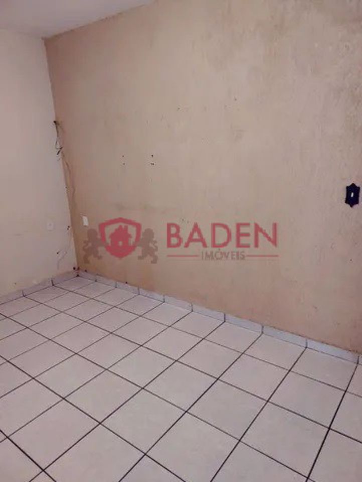 Casa à venda com 2 quartos, 100m² - Foto 13