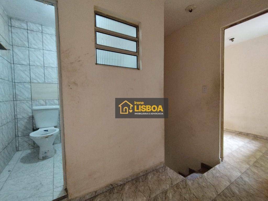 Casa para alugar com 2 quartos, 37m² - Foto 24