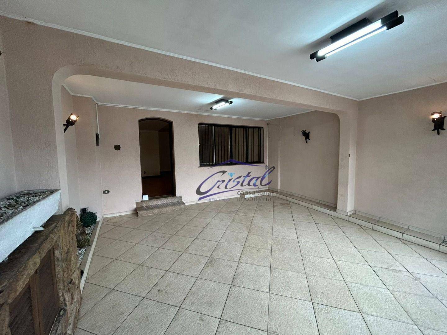 Casa à venda e aluguel com 3 quartos, 140m² - Foto 2