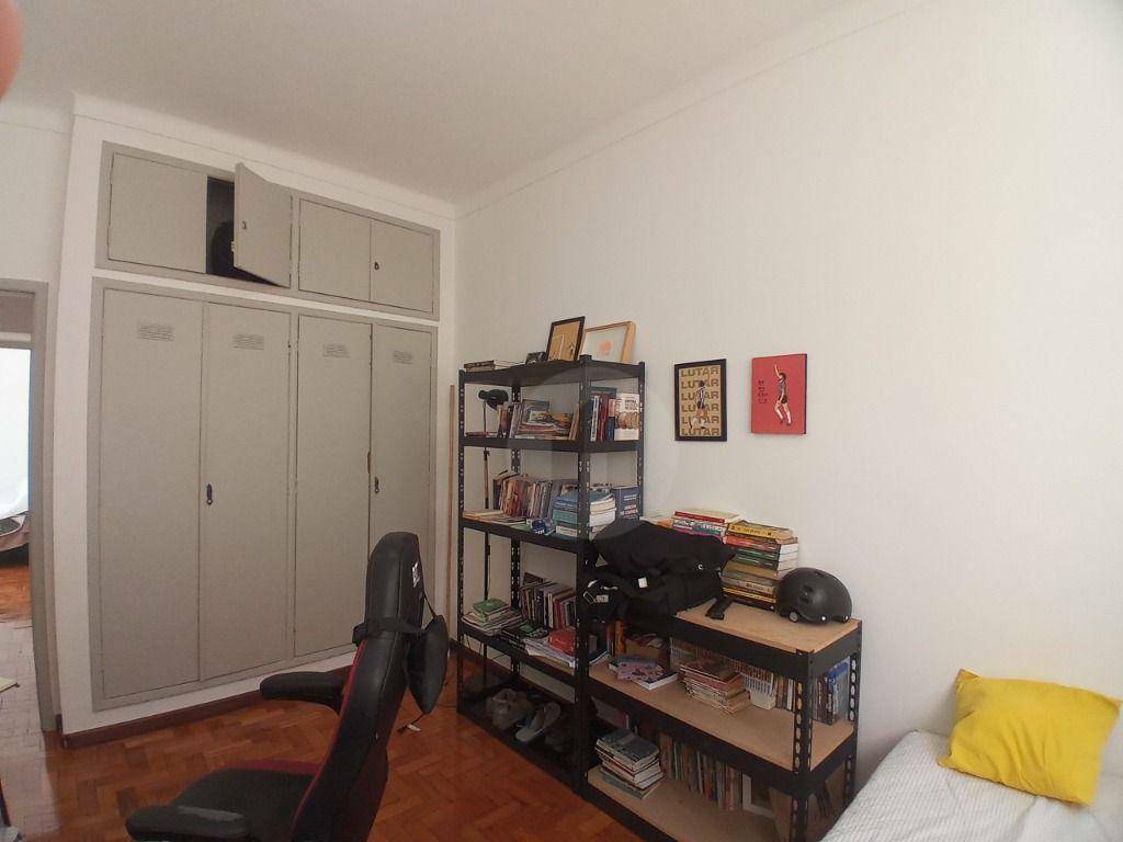 Apartamento à venda com 3 quartos, 140m² - Foto 13