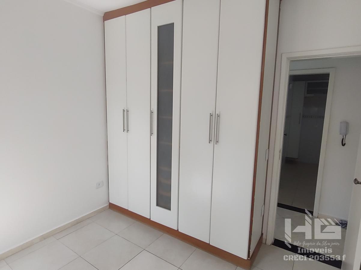 Sobrado à venda com 3 quartos, 200m² - Foto 29