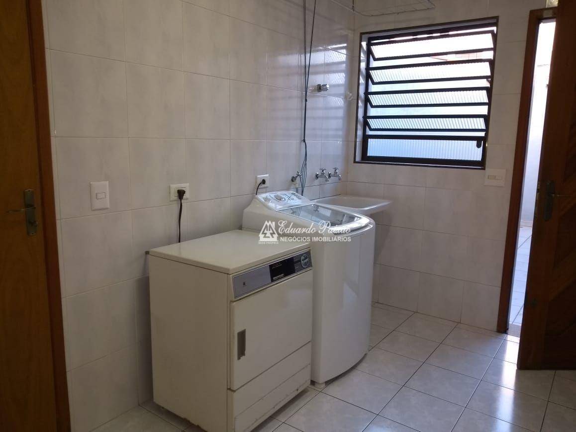 Casa à venda com 3 quartos, 305m² - Foto 32