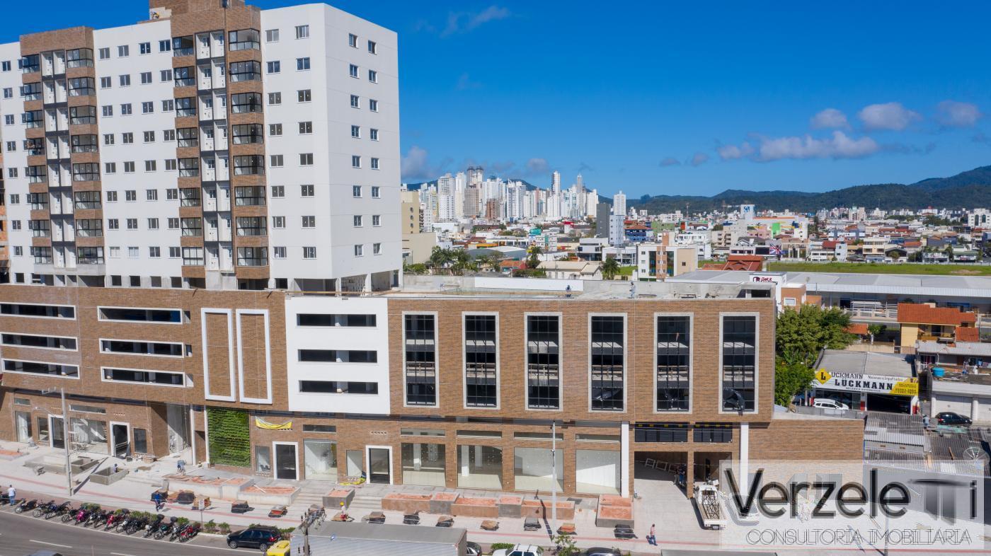 Apartamento à venda com 3 quartos, 179m² - Foto 7