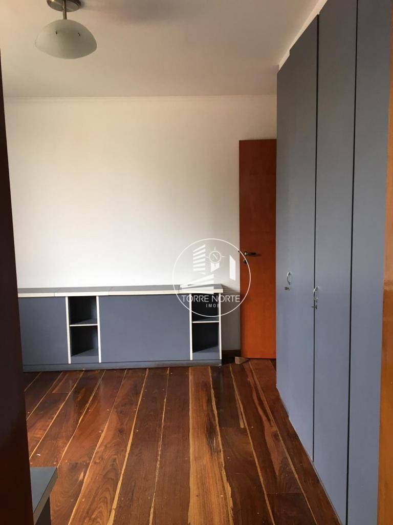 Apartamento à venda com 4 quartos, 220m² - Foto 17