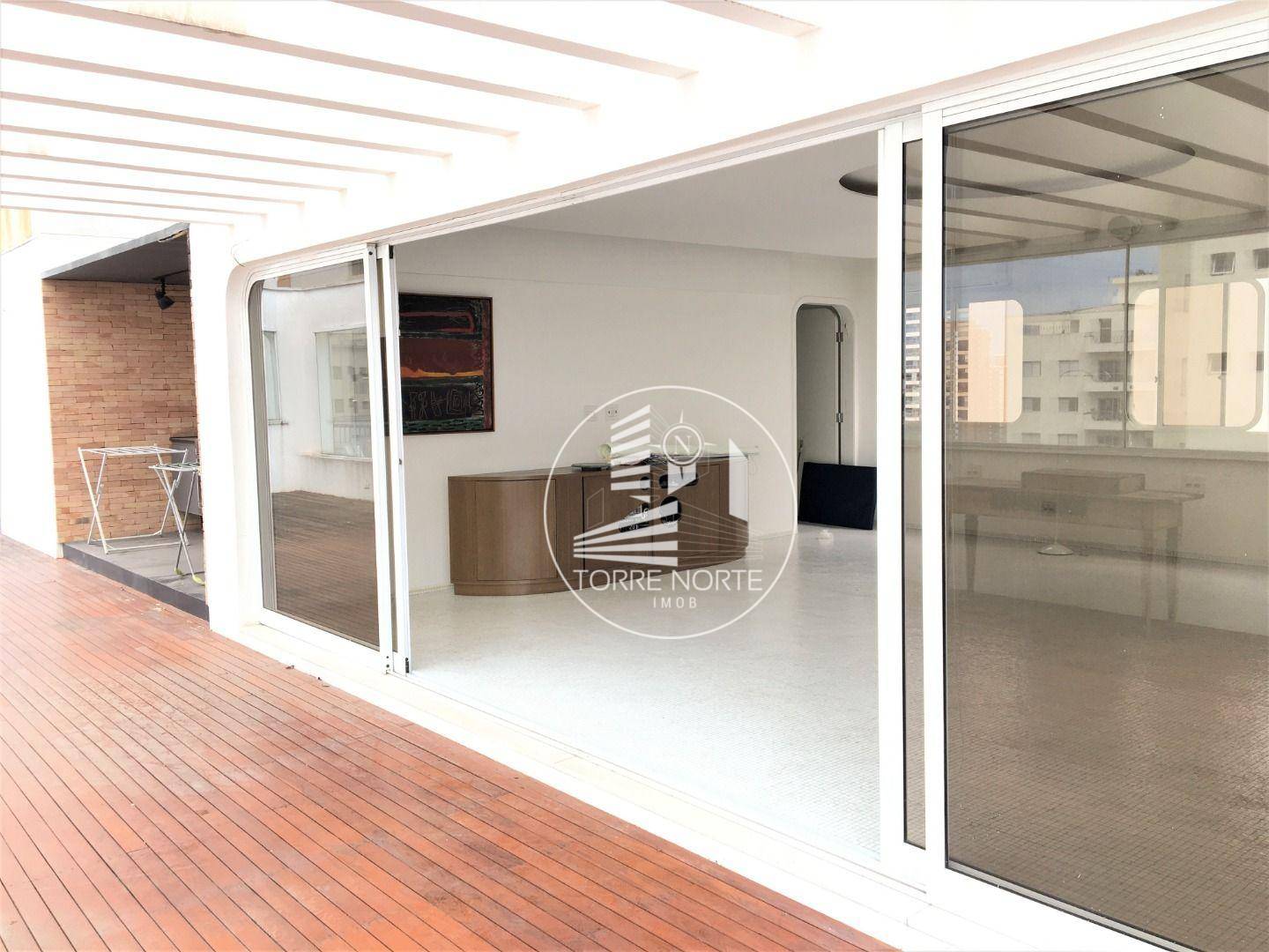 Cobertura à venda com 4 quartos, 600m² - Foto 1