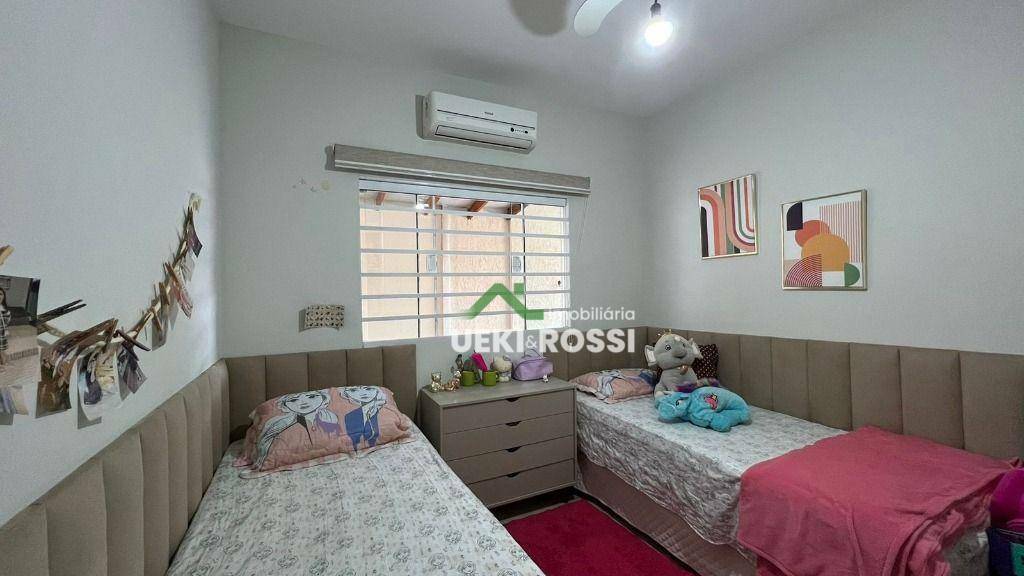 Casa à venda com 3 quartos, 160m² - Foto 12