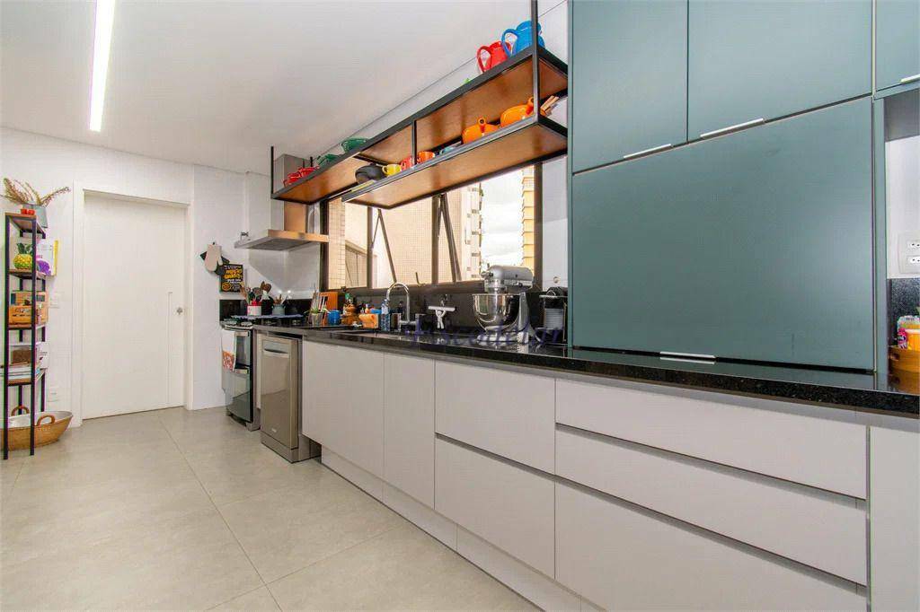 Apartamento à venda com 3 quartos, 210m² - Foto 7