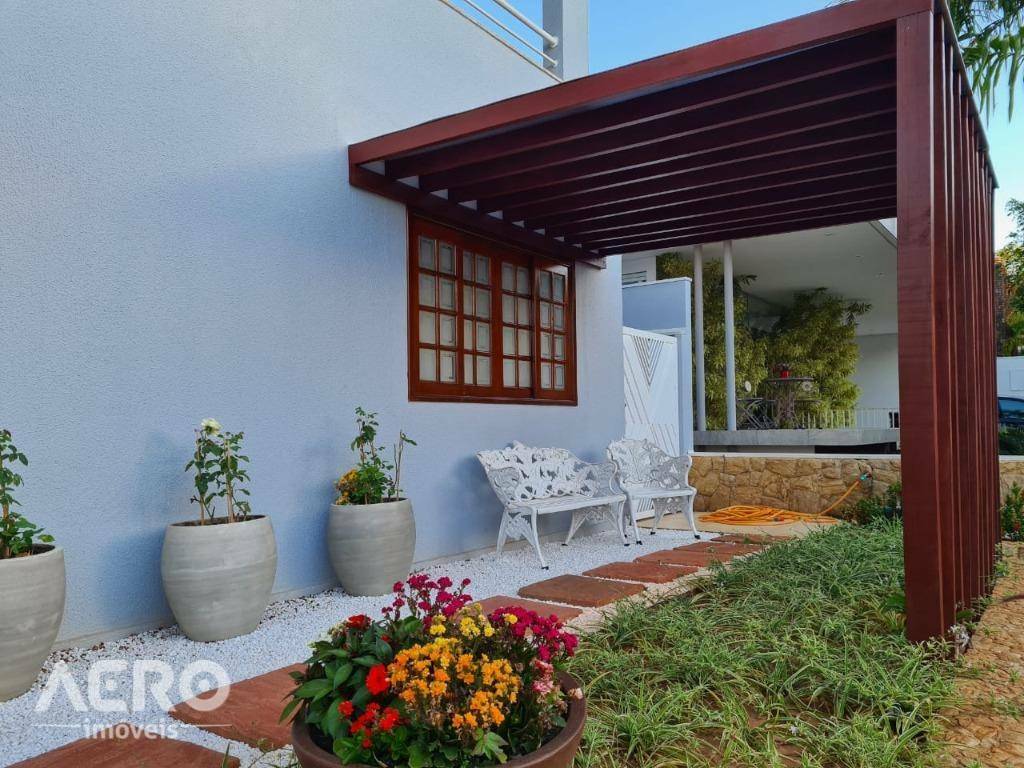 Casa de Condomínio à venda com 4 quartos, 324m² - Foto 19