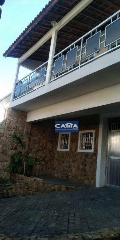 Sobrado à venda com 3 quartos, 400m² - Foto 1