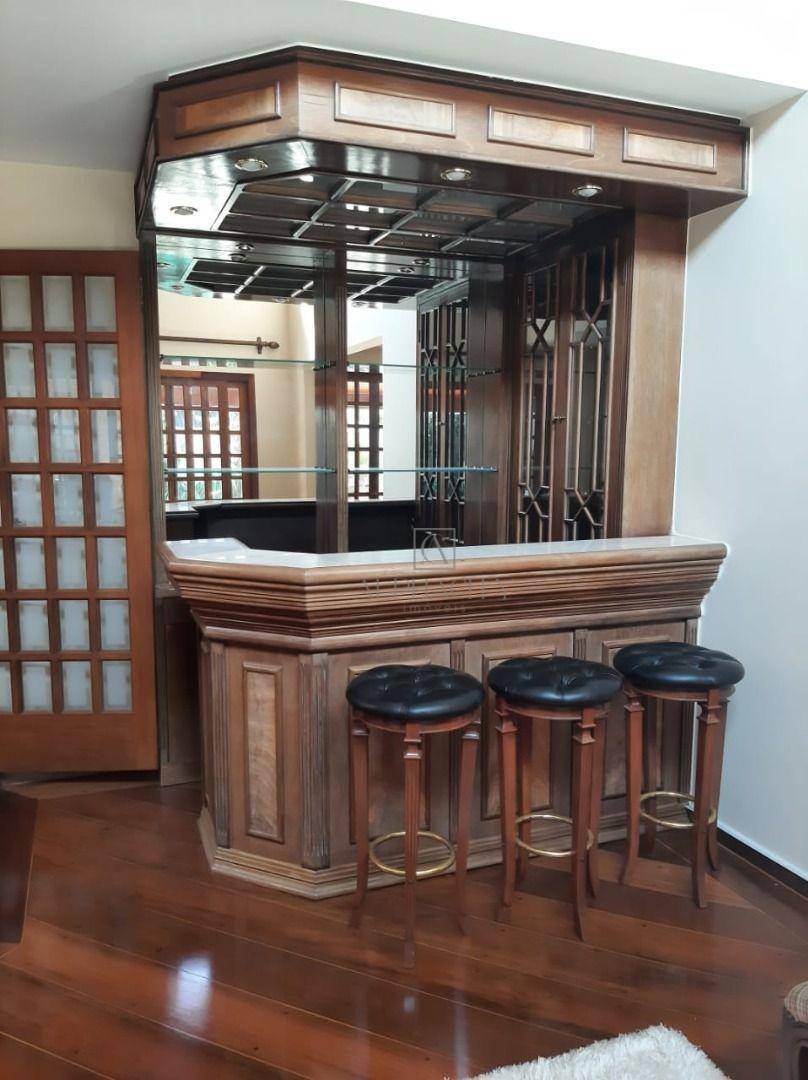 Casa de Condomínio para alugar com 4 quartos, 340m² - Foto 13